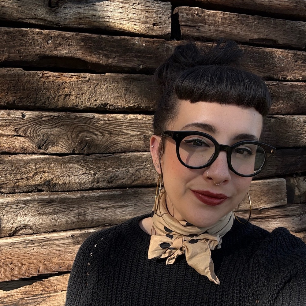 Meet your Posher, Ashley